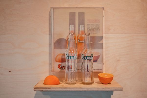 Obra de Bruno Faria faz crítica sociopolítica. Foto Pedro Pina/Divulgação