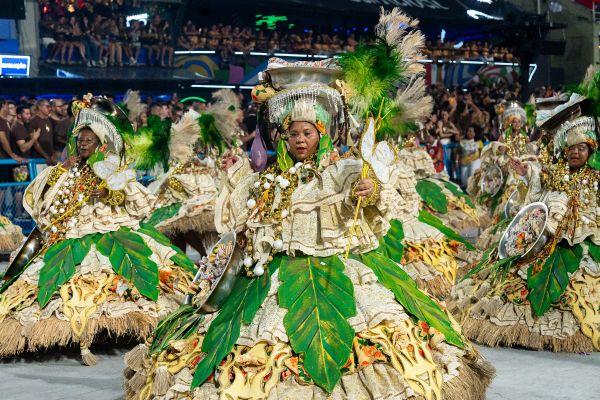 Ala das baianas da Grande Rio. Foto: Eduardo Hollanda/Rio Carnaval/Divulgação