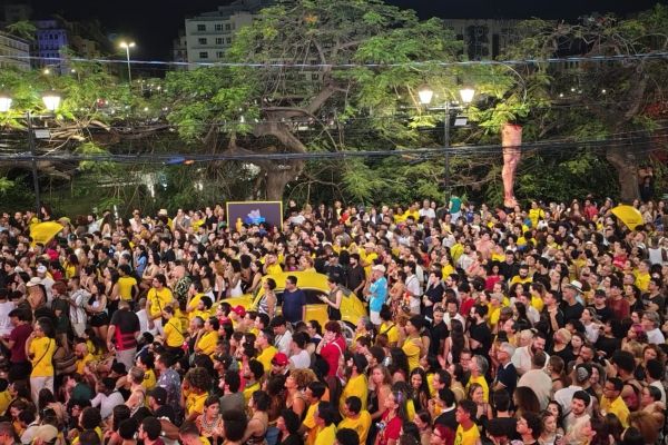 O Fusca amarelo e a Perna Cabeluda marcaram presença na festa do Oscar. Foto: Cleide Alves
