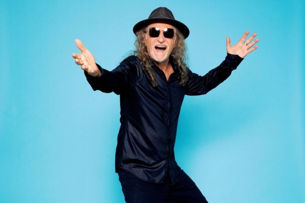 O cantor Alceu Valença vai fazer o show na Festa Vitória no Forte dos Remédios. Foto: Leo Aversa