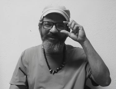 Cacau Arcoverde faz show de lançamento do primeiro disco, em homenagem a Naná