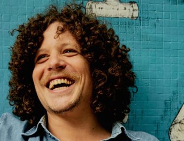 Chico Chico lança seu melhor disco, 