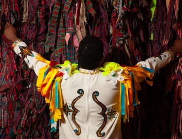 Mostra pioneira em Aliança documenta a estética do frevo rural 