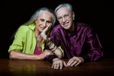 Bethânia e Caetano conquistam Grammy com disco ao vivo