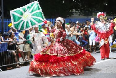 Pernambuco também dá samba: a força das escolas na terra do frevo