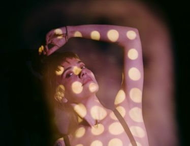 Camille Bertault apresenta-se na Casa Estação da Luz