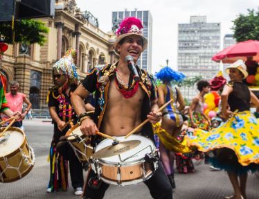 Ângelo Madureira apresenta espetáculo 