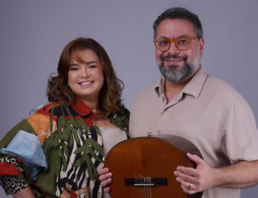 Marina Duarte e Renato Bandeira em “Buarque-se” no Alma Arte Café