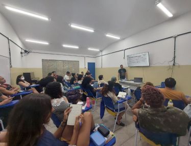 Curso gratuito forma novos roteiristas de cinema no Recife