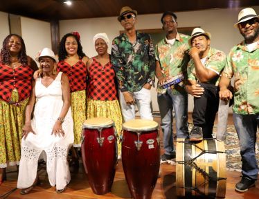 Coco do Pneu lança primeiro álbum com show em Nazaré da Mata