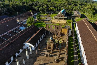 Brennand faz abertura do ateliê e da itinerância da 36ª Bienal de SP