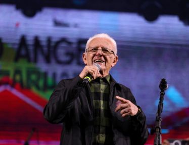 Onildo Almeida apresenta show inédito no Recife com participações especiais