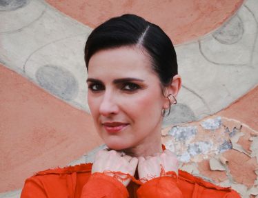 Anna Ratto celebra 20 anos de carreira no Alma Arte Café, no sábado (26)