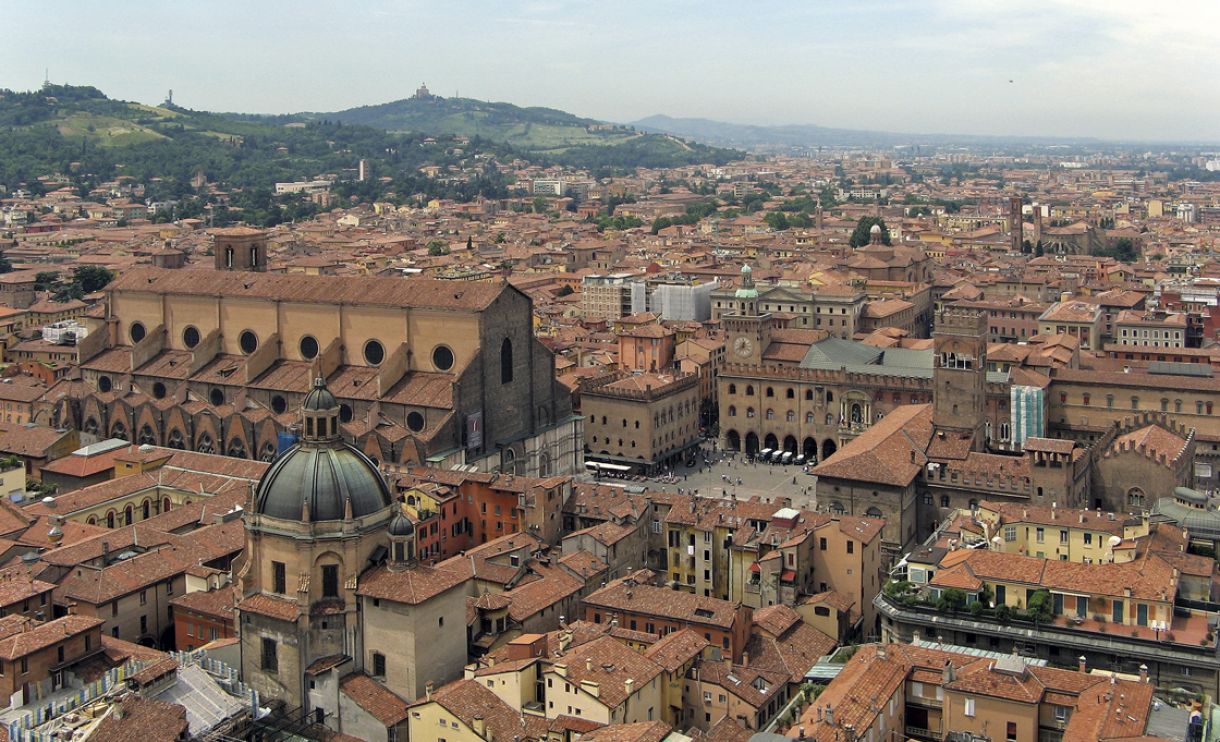 Bolonha, a culta e gastronômica cidade vermelha italiana