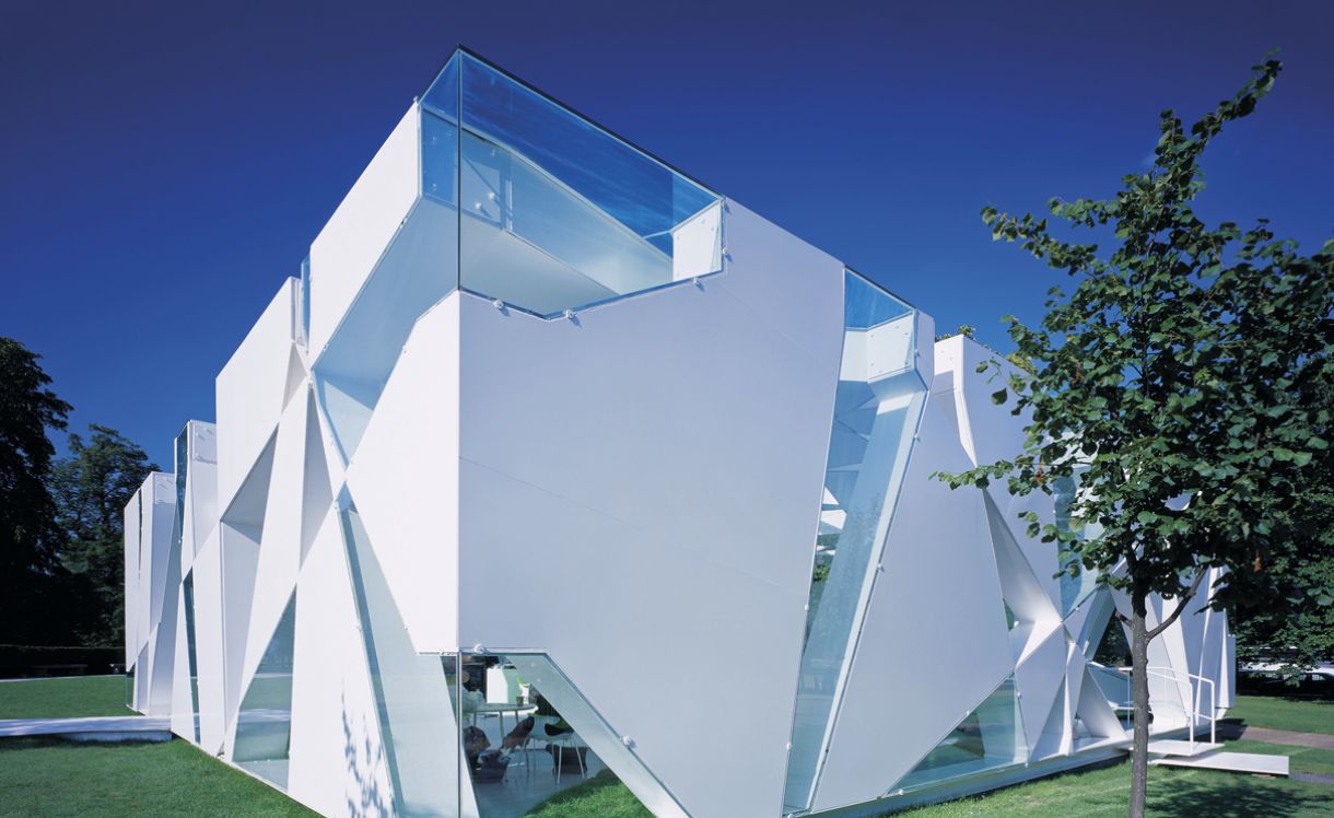 Pavilhão projetado por Toyo Ito e Cecil Balmond para as Serpentine Galleries, em 2002, já não existe mais