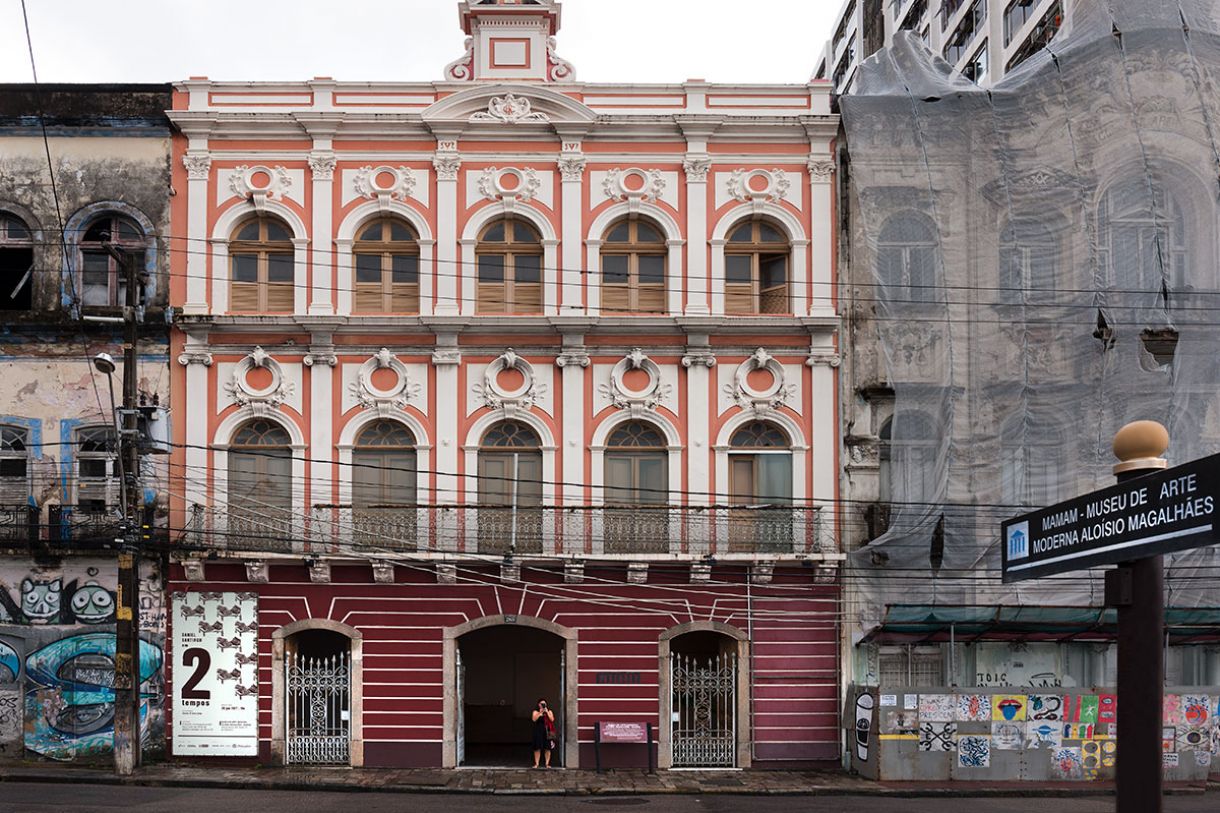 Fachada do Mamam, na Rua da Aurora, Boa Vista, Recife