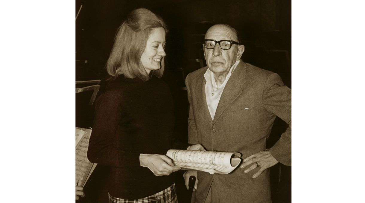 Jocy com Stravinsky, durante ensaio nos EUA