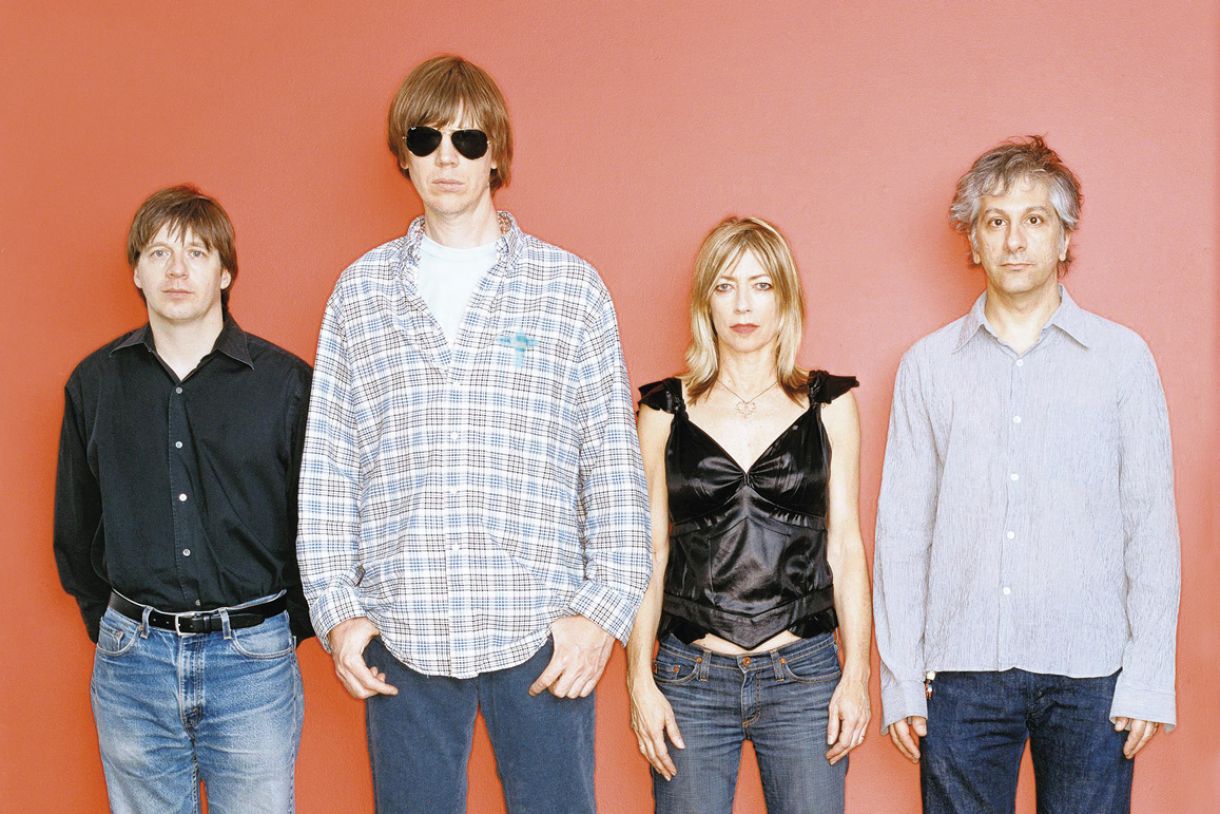 O grupo americano Sonic Youth é o mais radical e bem-sucedido no uso das premissas do noise