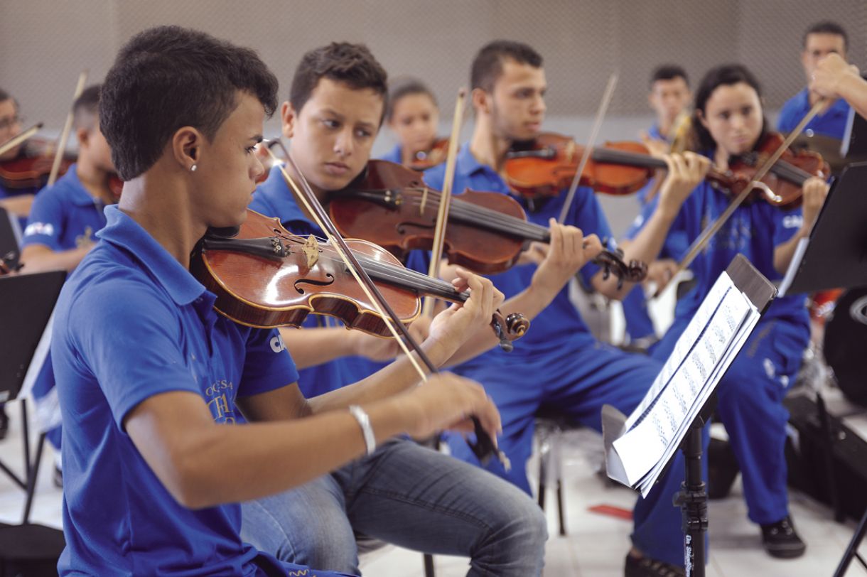 Atualmente, a orquestra recebe 160 jovens do bairro, entre 6 e 19 anos