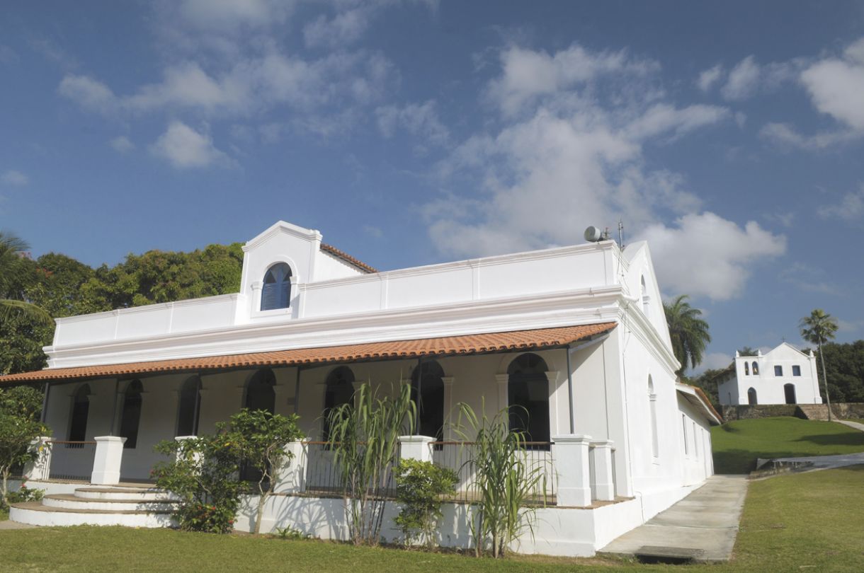 Casa-grande e capela são as edificações principais do engenho