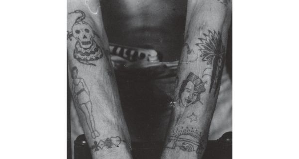 A historia da tatuagem no barsil Fora Das Roupas Dentro Das Almas Revista Continente