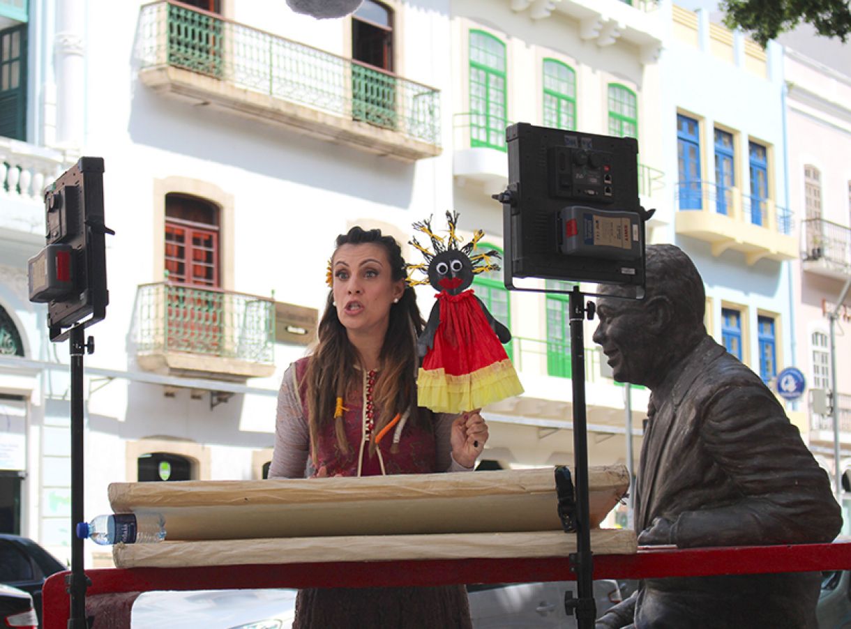 A contadora de histórias Carol Levy prepara projeto audiovisual no Recife