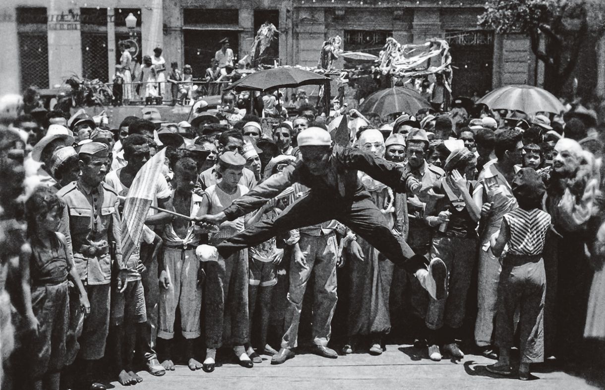 Passista no Carnaval do Recife de 1958