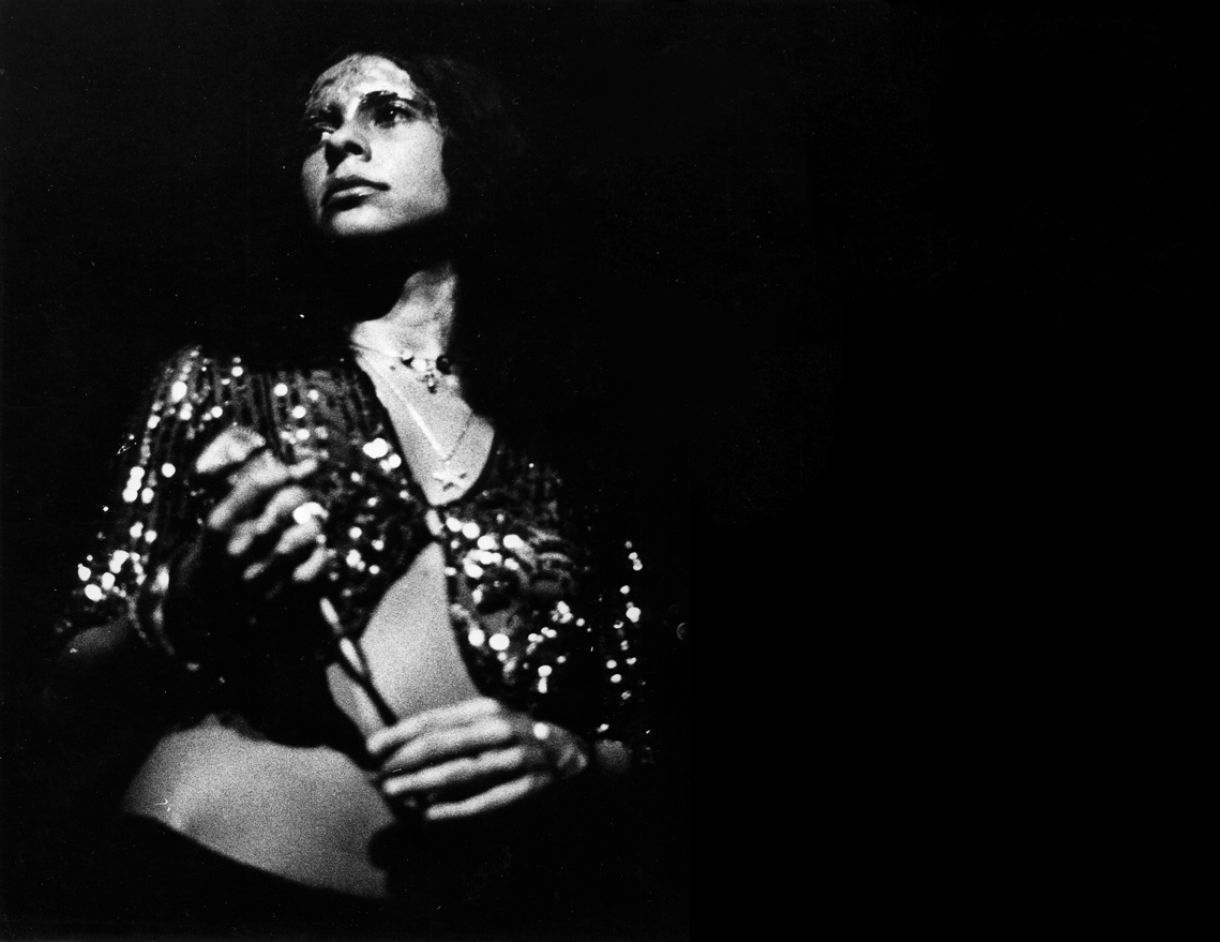 A cantora no show 'Gal a todo vapor' no Teatro Tereza Rachel, no Rio de Janeiro, em 1971