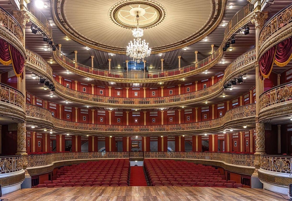 Vista do interior do Teatro de Santa Isabel