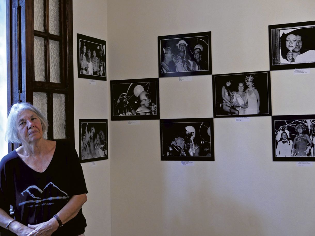 Thereza em dezembro de 2015, na Casa de Leitura Guilherme Araújo, em Ipanema, onde estão em exposição fotos de sua autoria