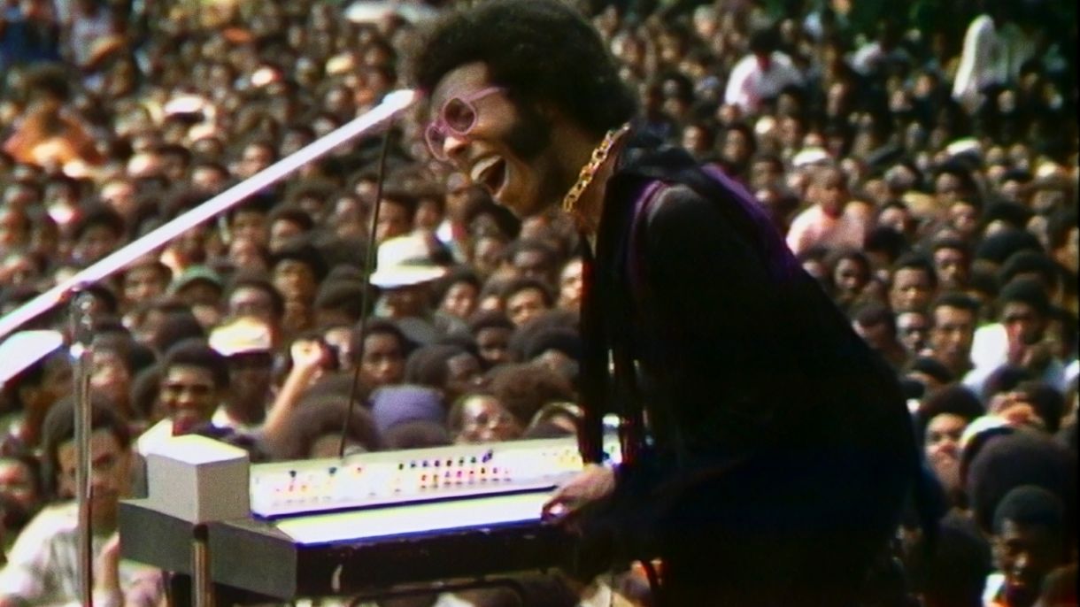 Sly & The Family Stone se apresentando no 'Harlem Cultural Festival', em 1969