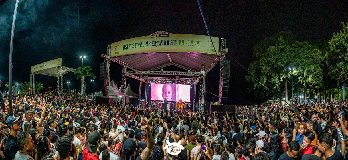 Palco Integração, o principal do evento, ficou lotado para ver os shows de cariocas como Marcelo D2 