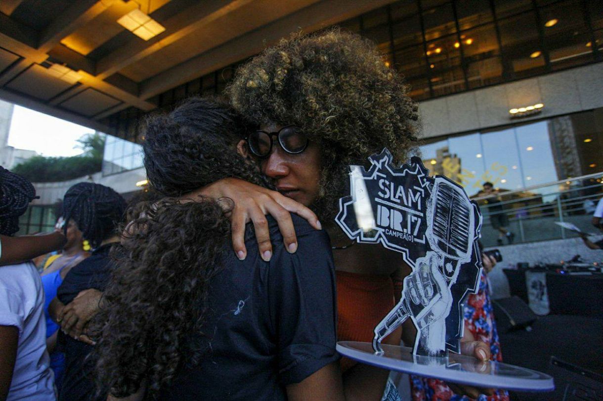A poeta Bell Puã, 24 anos, arrasou com seus versos no 'Slam BR 2017'