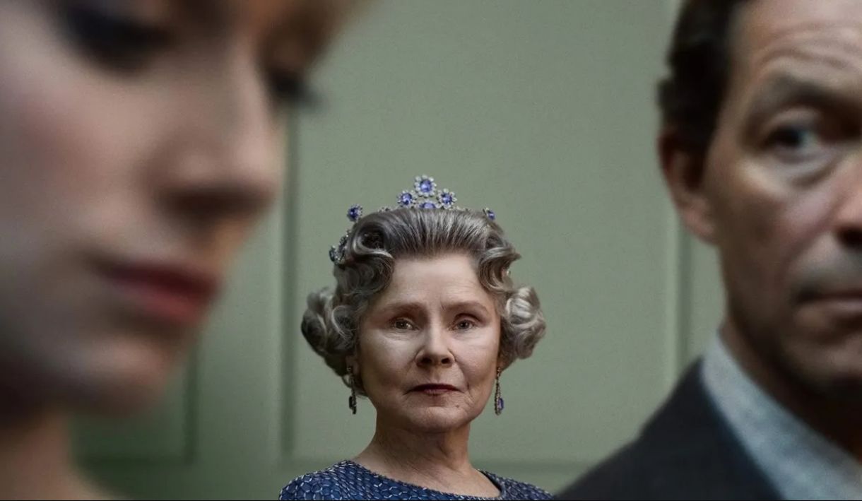 Imelda Statuton faz a rainha Elizabeth II