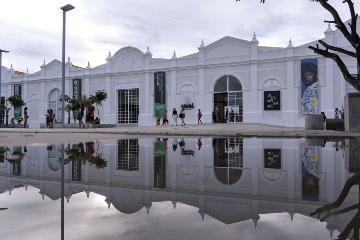 A Pinacoteca do Ceará se localiza na Praça da Estação, no Centro de Fortaleza