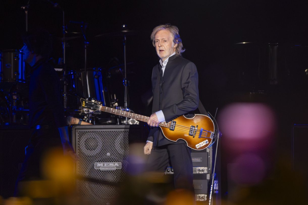 Paul McCartney no show de abertura da turnê no Brasil, na capital federal