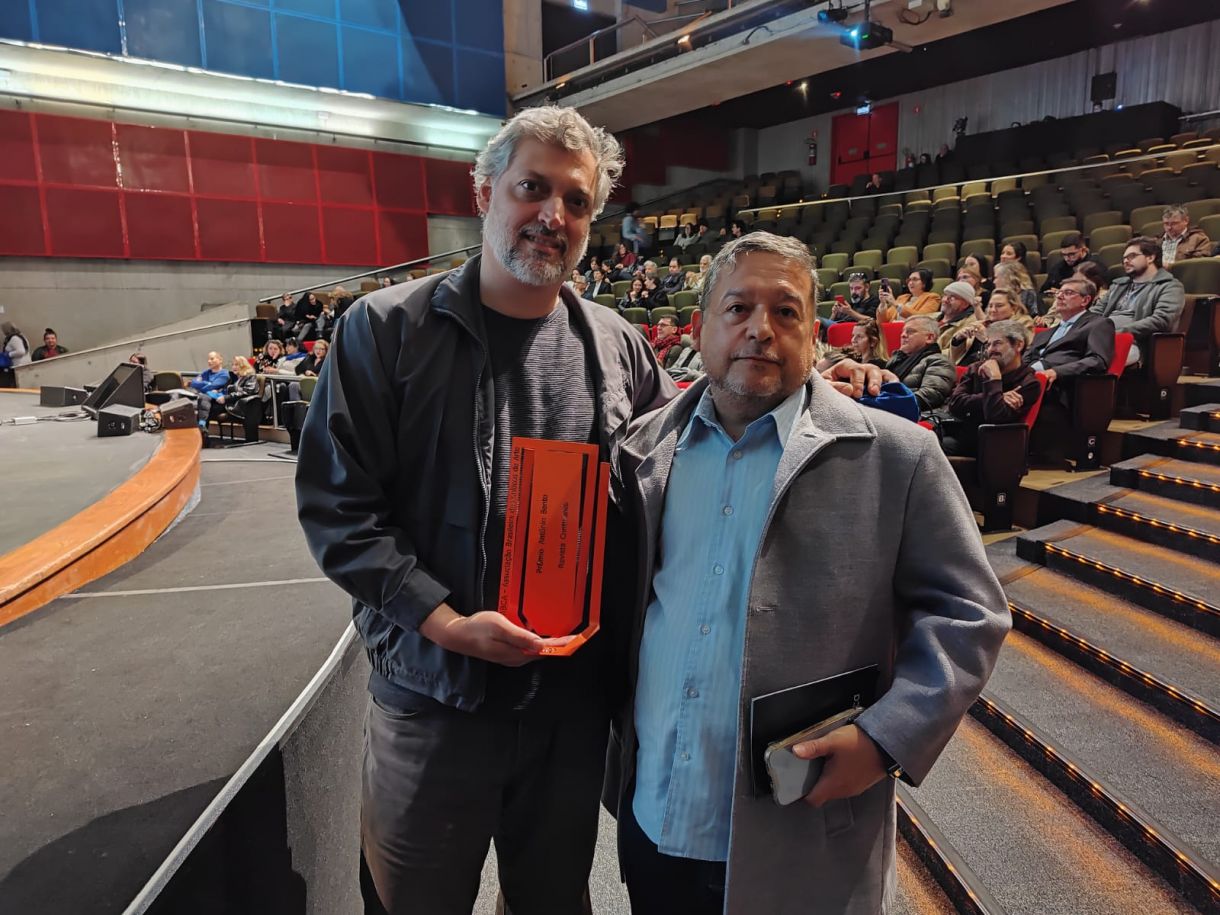 João Baltar Freire, presidente da Cepe, e Mário Hélio, editor da Continente, na cerimônia de premiação da ABCA