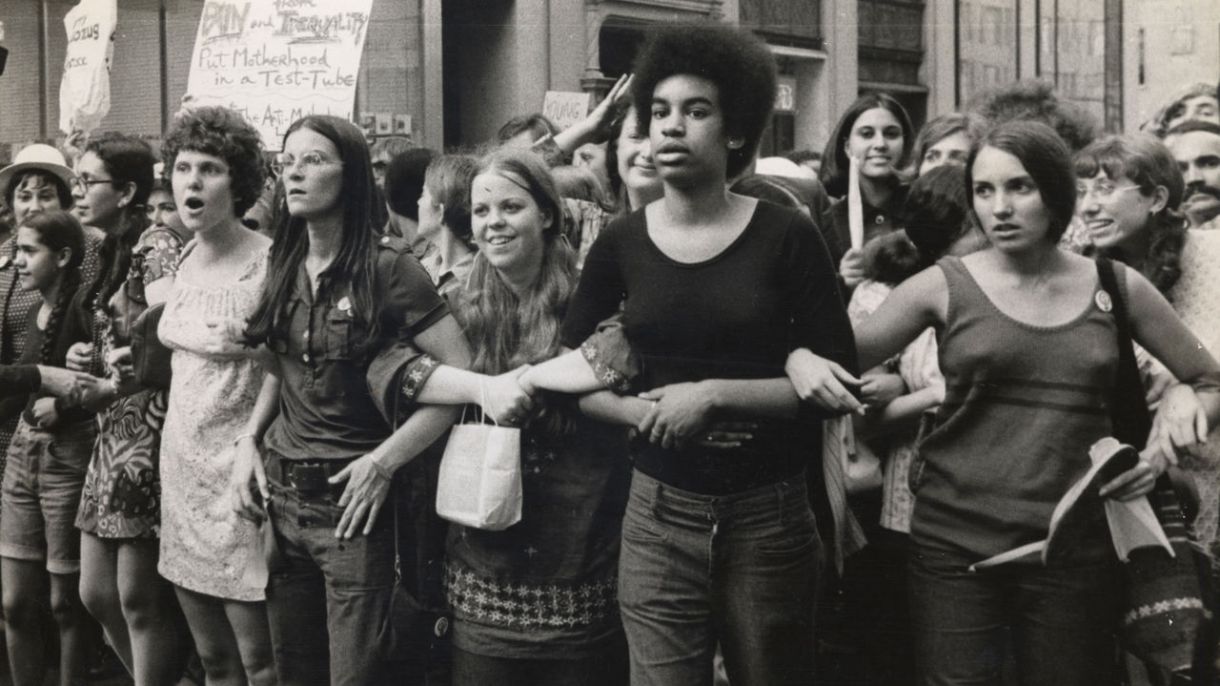 Documentário 'She’s beautfil when she’s angry' narra a luta das feministas a partir dos anos 1960