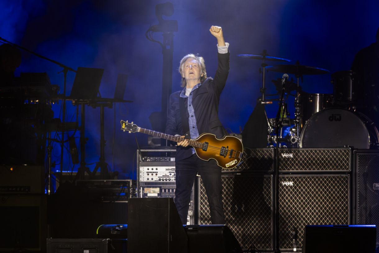 Paul McCartney no palco do Allianz Parque, em São Paulo