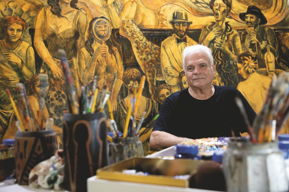 Artista exibe, em painel inacabado, o realismo fantástico, a mitologia e arte popular