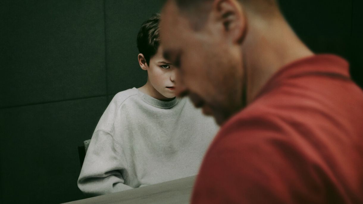 Jamie (Owen Cooper) e Eddie Miller (Stephen Graham)