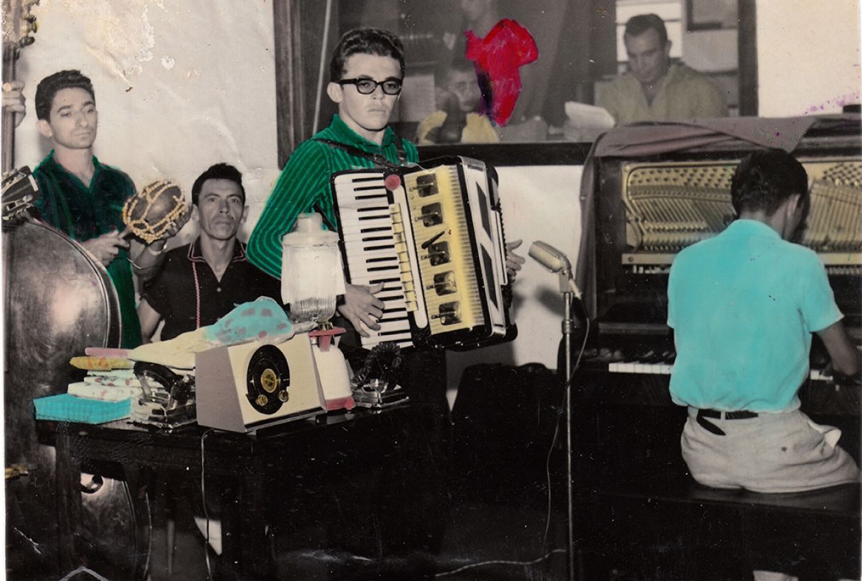 Mestre Camarão em foto trabalhada pelo selo Analog Africa