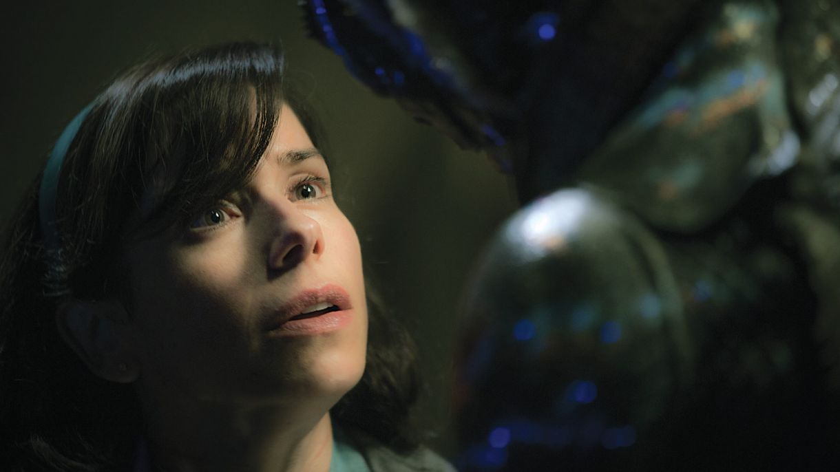 Sally Hawkins interpreta uma faxineira muda em 'A forma da água'