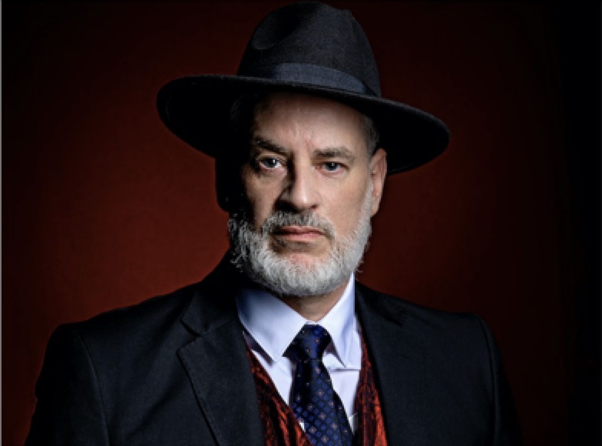 Dan Stulbach interpreta o agiota Shylock