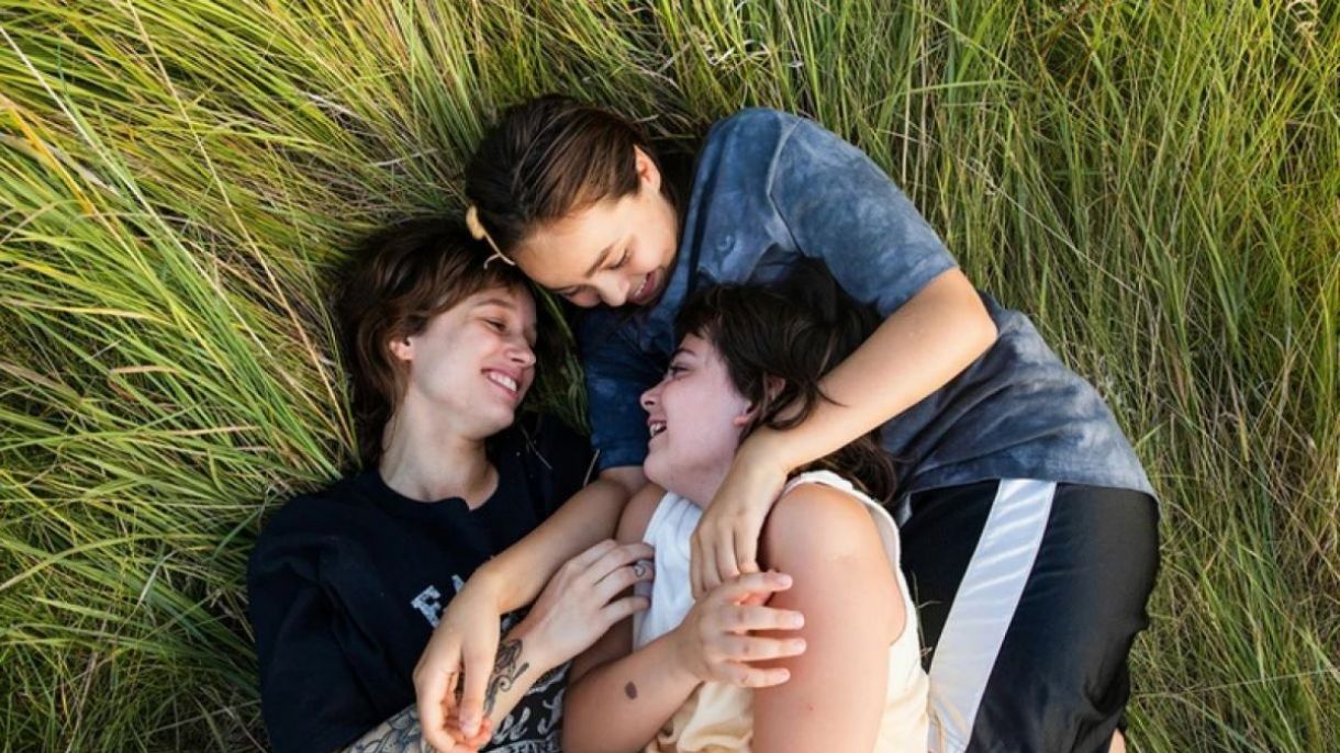 As irmãs Laura, Mira e Steffi são as protagonistas do filme