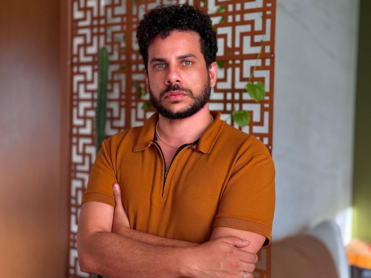 Ator José Neto Barbosa dá voz à narrativa de uma criança