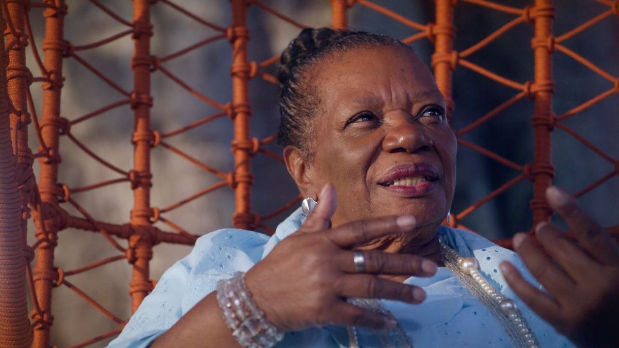 Neusa Borges integra elenco do primeiro episódio da série 