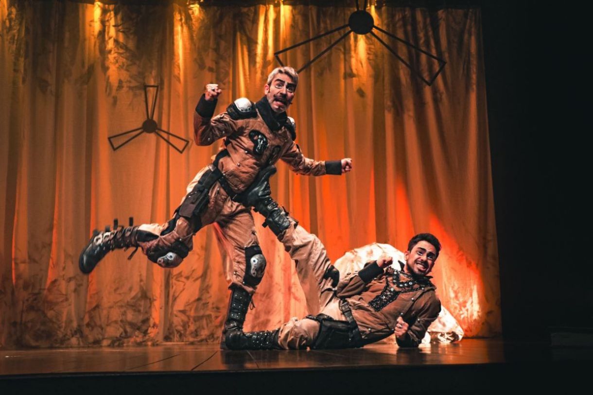 De La Mancha: O Cavaleiro Trapalhão, dirigido por Guilherme Ferrêra