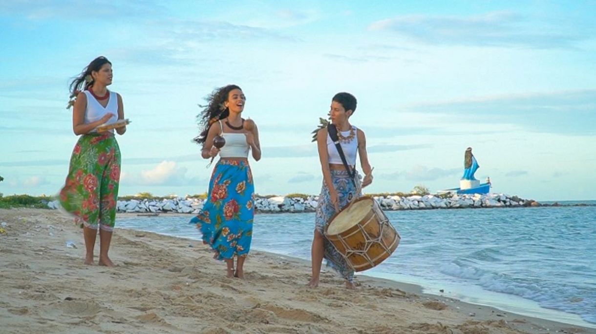 Belle Mota, Monique Xavier e Siba Puri em cena do documentário 