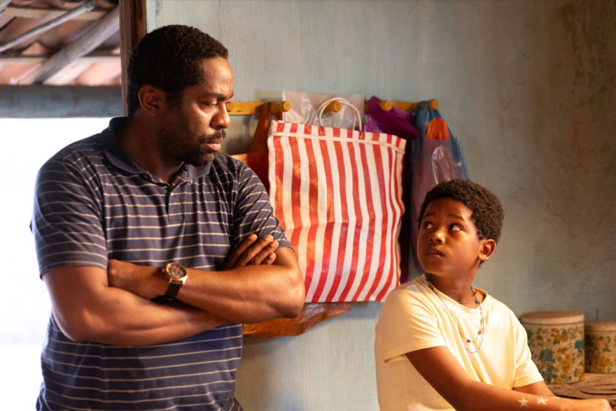 Lázaro Ramos e Yuri Gomes em cena do filme
